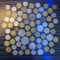 300 سکه خارجی و ایرانی قدیمی