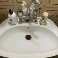 روشویی سرویس بهداشتی