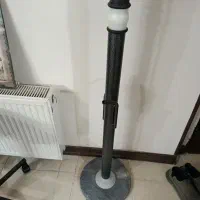 دو عدد جا لباسی ایستاده ،
