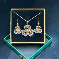 ست گل نمادار و سبک|جواهرات|شیراز, ملاصدرا|دیوار