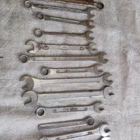 آچار. پیچ گوشتی. خار جمع کن