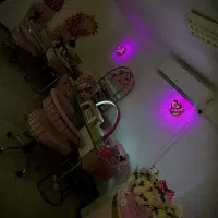 اجاره میز ناخن، تخت مژه در سالن فعال|استخدام درمانی، زیبایی، بهداشتی|تهران, عباسآباد|دیوار