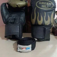 یه عدد کیسه بکس سالم در حد نو و دو جفت دستکش بکس|تجهیزات ورزشی|مشهد, چهارچشمه|دیوار