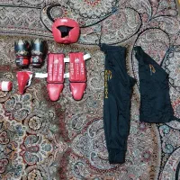 لباس و لوازم ورزشی کنگ فو کاراته دستکش بوکس اصل