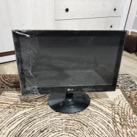 مانیتور کامپیوتر ۱۹ اینچ ال جی