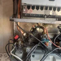 نصب و تعمیرات پکیج‌ و شیرالات و برق کشی و لوستر