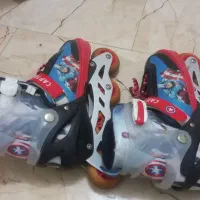 کفش اسکیت درحد نو سایز ۳۸ تا ۴۱ با تجهیزات ایمنی