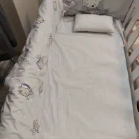 تخت کودک همراه تشک وشلف دیواری فقط  ۴تومن