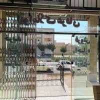 یک عدد درب ویک عدد پنچره یو پی وی سی|مصالح و تجهیزات ساختمان|شیراز, شهرک جماران|دیوار