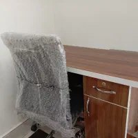 میز تحریر و صندلی