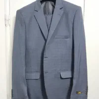 سه دست کت و شلوار نو و یک دست فقط یکبار پوشیده