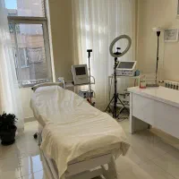 اجاره لاین در کلینیک زیبایی زیر نظر پزشک|اجارهٔ دفتر کار، اتاق اداری، مطب|اصفهان, باغ زرشک|دیوار