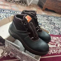 کفش ایمنی مقاوم و با دوام