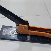 ۲ دستگاه منگنه وسط زن Max ژاپن سالم|لوازم التحریر|تهران, نظام‌آباد|دیوار