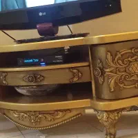 میز تلویزیون|میز تلویزیون|اندیشه, اندیشه فاز ۱|دیوار