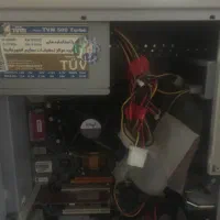 کیبورد به انضمام کیس و مانیتور