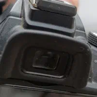 دوربین nikon ۳۲۰۰d با لنز 18-135 کاملا سالم|دوربین عکاسی و فیلم‌برداری|ری, دولت‌آباد|دیوار