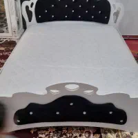تخت دونفره