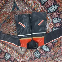 کافشن چرم و هودی لی|کفش و لباس بچه|قم, شهر قائم|دیوار