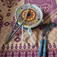 طبل بچگانه با دو تا زنجیر