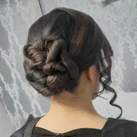 تخفیفات ویژه انواع خدمات میکاپ وشینیون ،رنگ ولایت