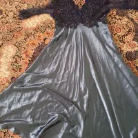 پیراهن مجلسی|لباس|پیشوا, |دیوار