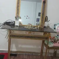 تخت فلزی۲نفره همراه میزآرایش و۲عددپاتختی