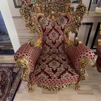 مبل سلطنتی با کنده کاری بالا