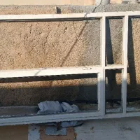 پنجره‌ آهنی