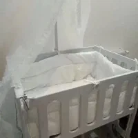 تخت کنار مادر چوبی|تخت و سرویس خواب|ری, سرتخت|دیوار