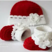 یلدایی و کریسمس|کفش و لباس بچه|کاشان, پشت شهربانی|دیوار