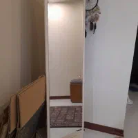 آینه قدی و رخت آویز