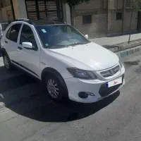 کوییک R سفید مشکی اتوماتیک فول پلاس