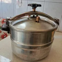 زودپز بزرگ وخوب و جادار|ظروف پخت‌وپز|فولادشهر, B7|دیوار