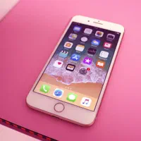 اپل iPhone 8 Plus با حافظهٔ ۶۴ گیگابایت