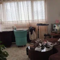 ست  غذاخوری و راحتی فوری بعلت جابجایی