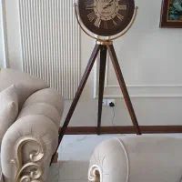 ساعت پایه دار نو ،شمعدان، میز
