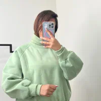 دورس یقه اسکی|لباس|شیراز, پانصد دستگاه ارتش|دیوار