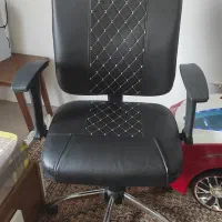 صندلی چرخدار