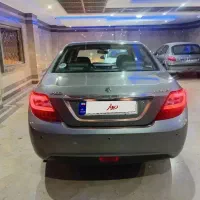 دنا پلاس مدل ۹۸ بی رنگ و سالم