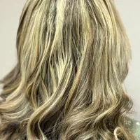 رنگ و مو (رایگان)|آرایشگاه و سالن‌های زیبایی|سنندج, |دیوار