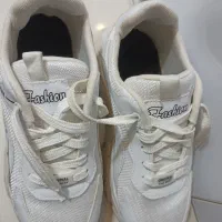 اسپرت دخترانه سفید|کیف، کفش، کمربند|شاهین دژ, |دیوار