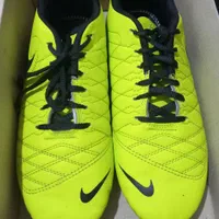 کفش ورزشی فوتبال|تجهیزات ورزشی|برازجان, |دیوار