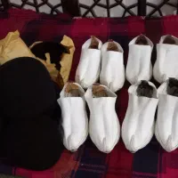 لباس محلی بختیاری*دبیت ،گیوه،کلاه،کمربند|لباس|اهواز, معین زاده|دیوار