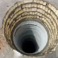 مقنی و چاه کن