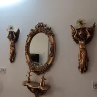 آینه گچی تزئینی.