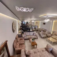 مبل راحتی نو با نشیمن بسیارراحت ومتریال درجه 1