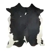 فرش پوست گاو چهار و نیم متری