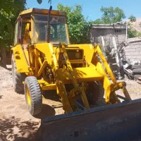 بیل بکهو آماده همکاری