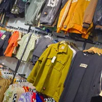 فروشنده پوشاک